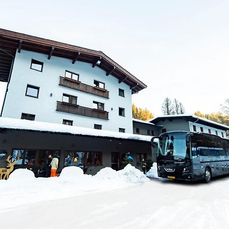 Contiki Haus Schoeneck Hostel Hopfgarten im Brixental Exterior photo