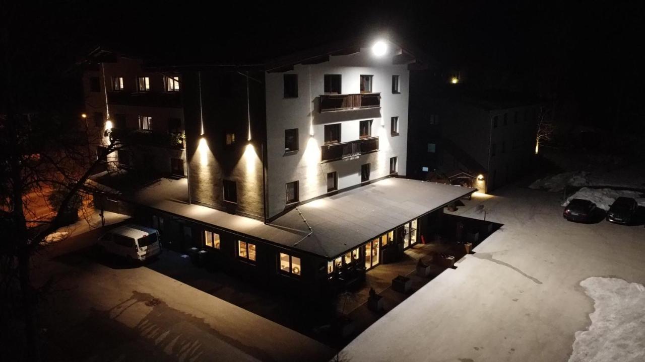 Contiki Haus Schoeneck Hostel Hopfgarten im Brixental Exterior photo